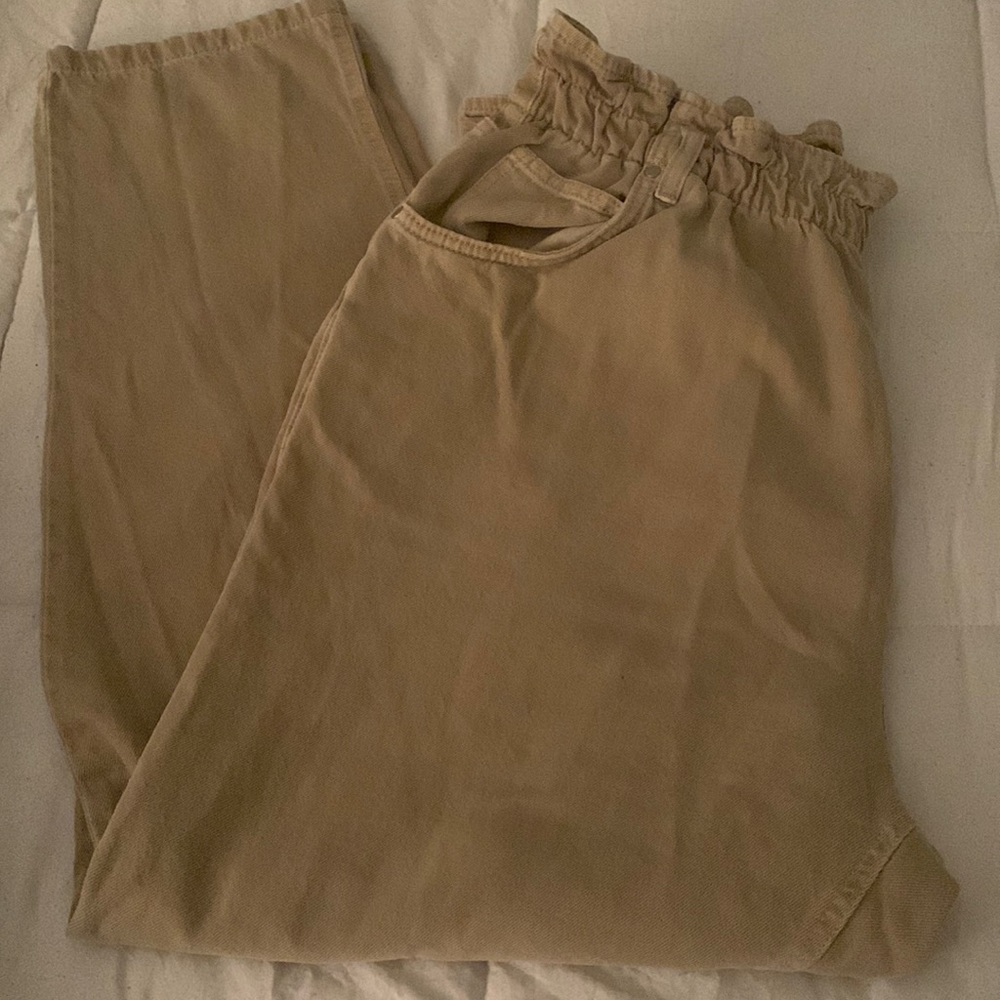 Forever 21 Ruffle Top Khaki Pants